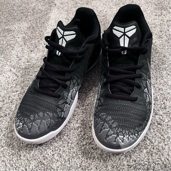 Nike Kobe Mamba Rage Basketball Shoes, Men's, Size 9 , Black and White. - Picture 1 of 3